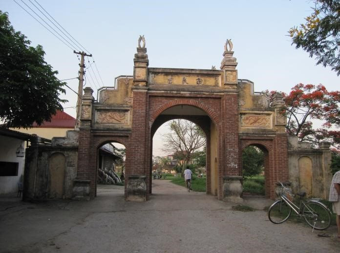 Cổng Làng Tây Mỗ
